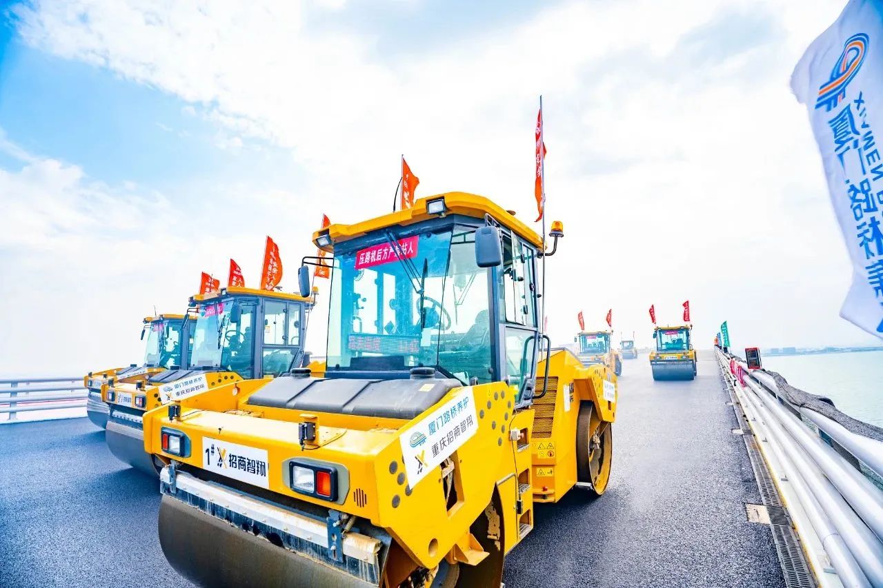 LETOU乐投数字化智能施工集群：开启桥面铺装智能新时代