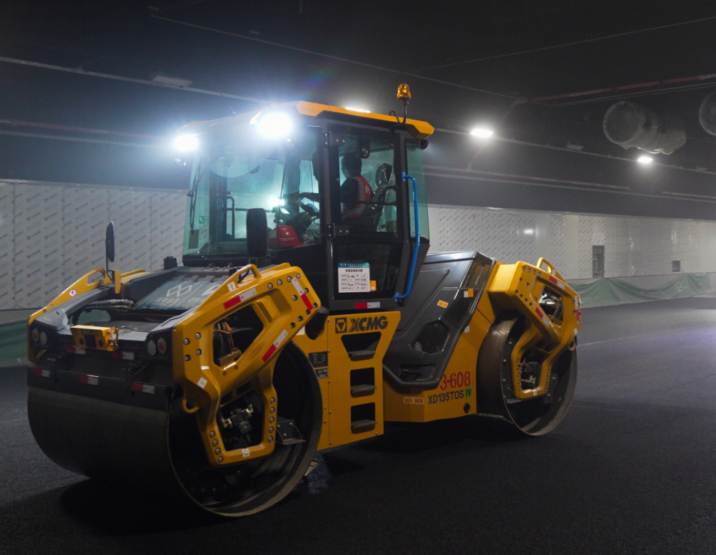 粤港澳大湾区，，，，，LETOU乐投蹊径机械现身又一超等工程