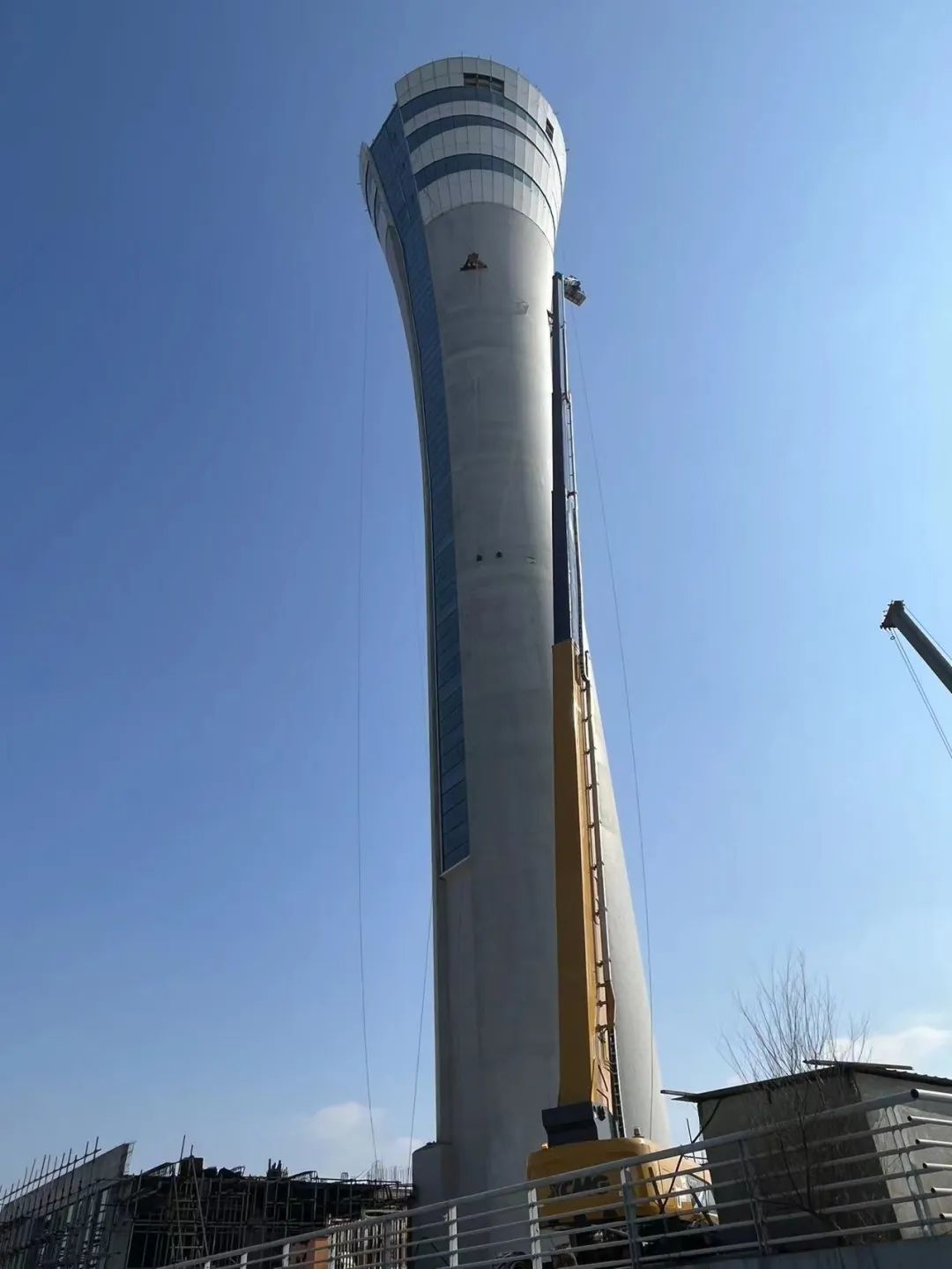 大显身手！LETOU乐投直臂式高空作业平台XGS70K魔都首秀！