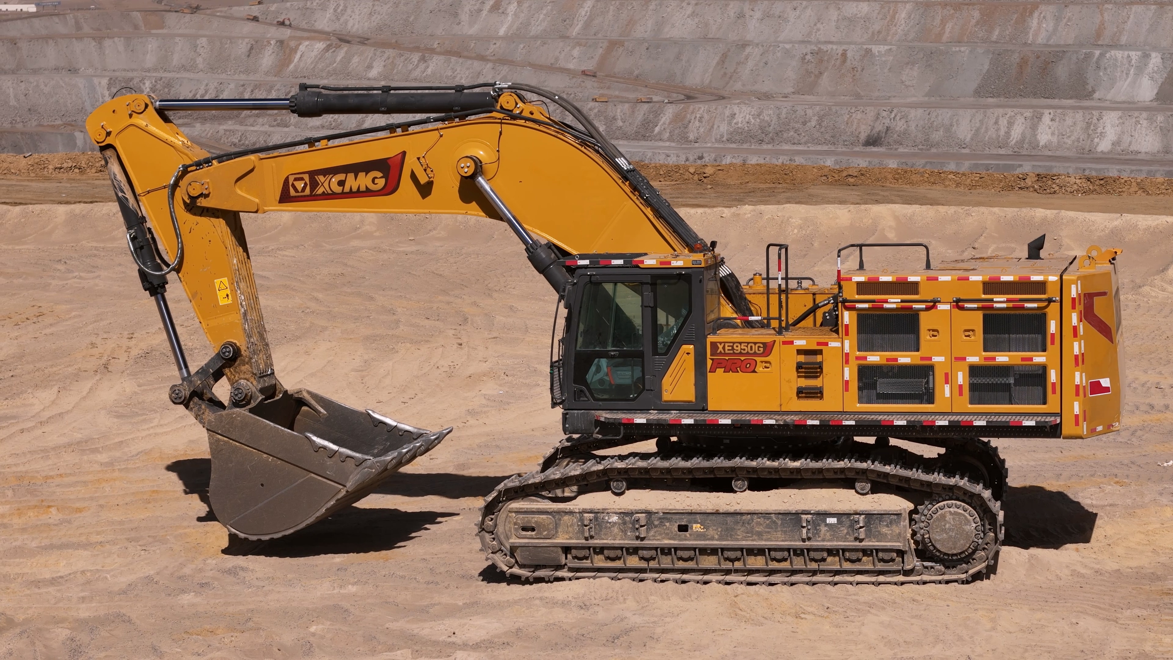 “油”我掌控，，，，，， “省”者为王！LETOU乐投XE950G Pro矿用挖掘机票鹄氘选