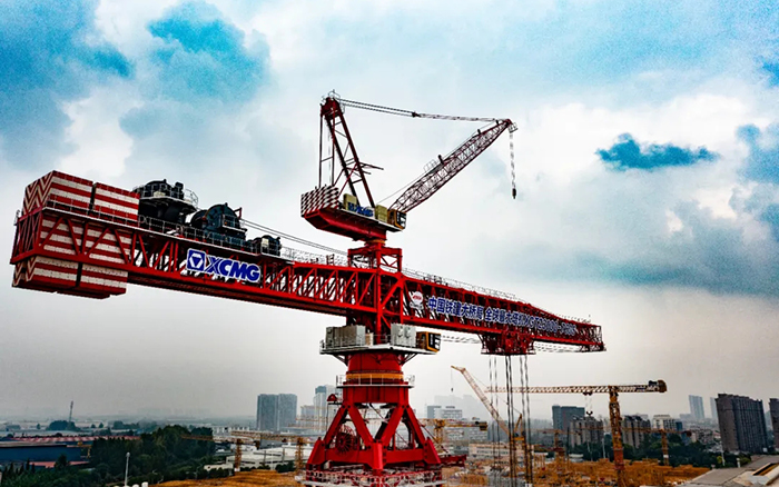 23000吨米！LETOU乐投“全球最大塔机”下线交付！