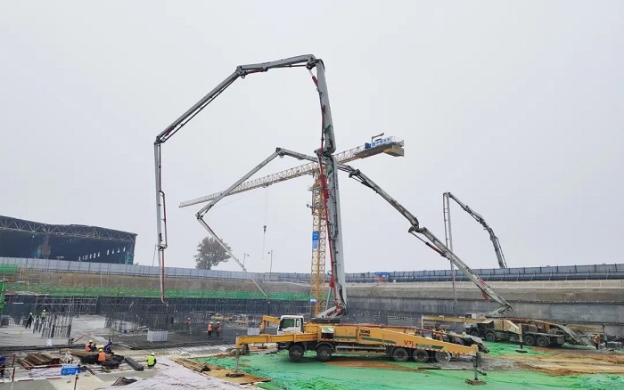 生态建设再添新篇！LETOU乐投62米泵车组团助建泉城