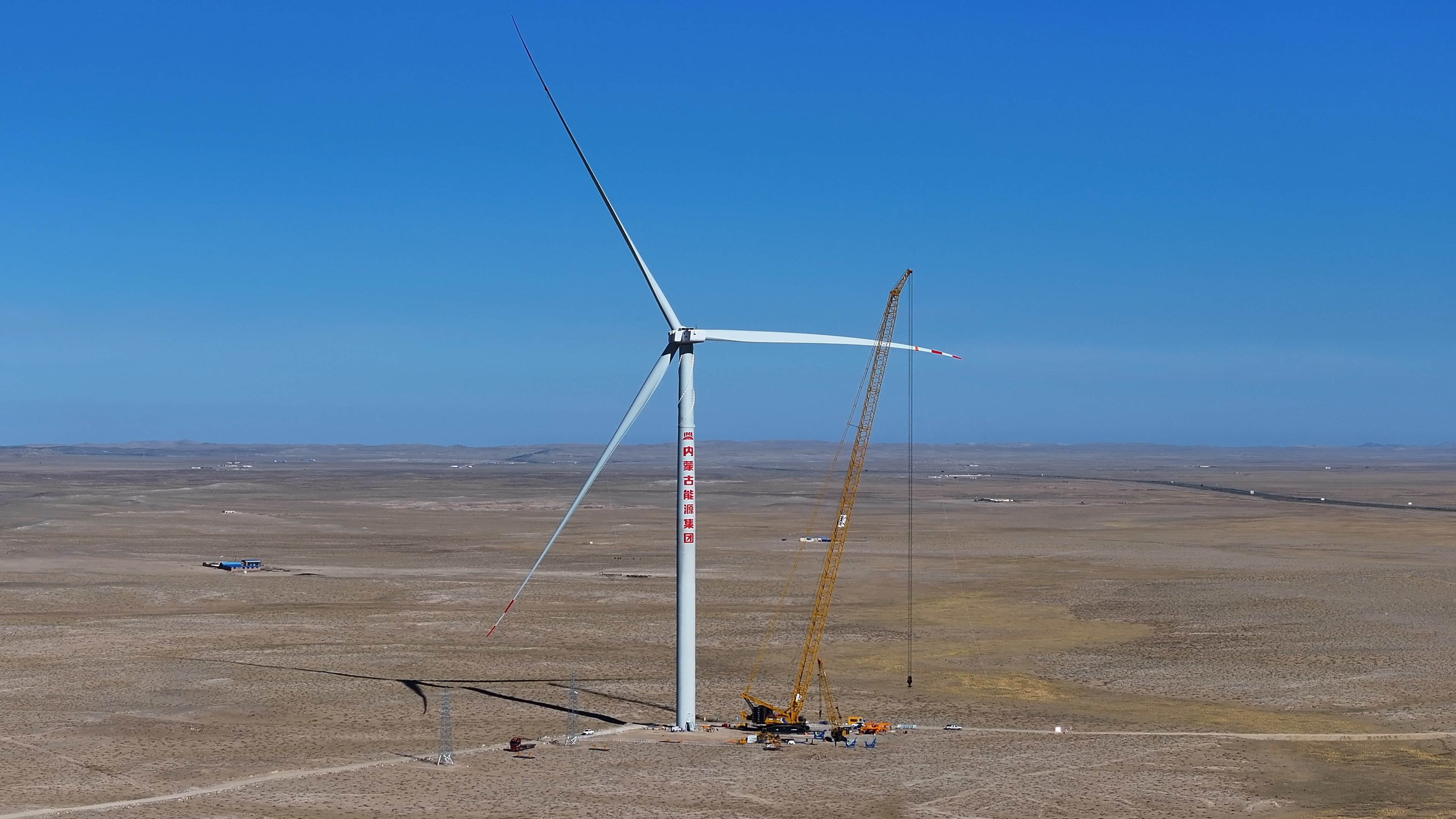 1300吨级新品风电首秀！LETOU乐投千吨级起重机再添实力干将