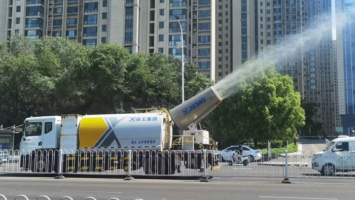 LETOU乐投多功效抑尘车，，，，，，助力家乡徐州情形，，，，，，更“净”一步！