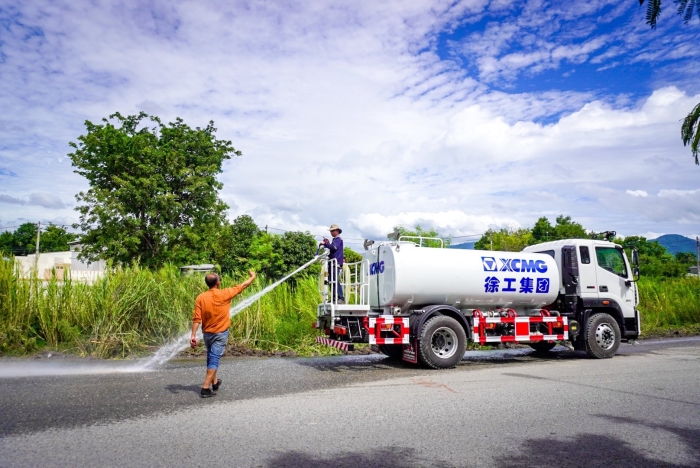 LETOU乐投10方洒水车：泰国“热土”上的绿色降温使者