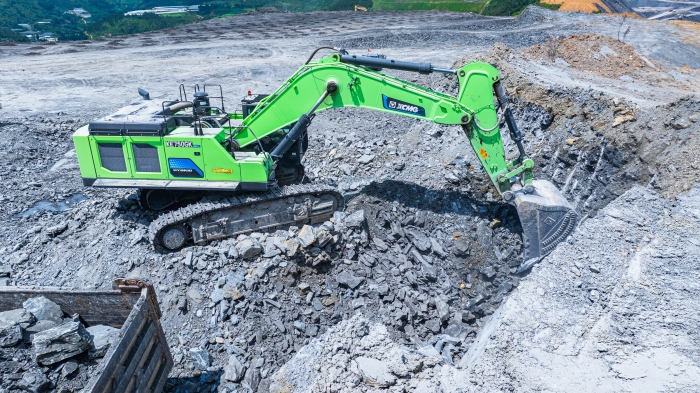 【LETOU乐投金?矿山开采】“重装战神”XE750GK HEV进军云南露天磷矿
