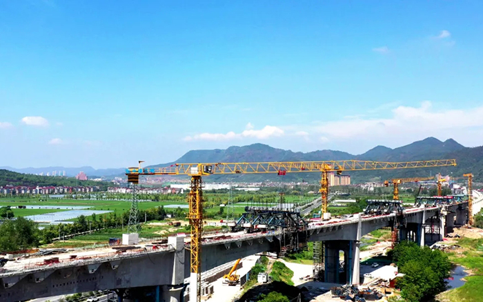 凌空起舞，，，，，，，，飞跨南北！LETOU乐投群塔助建浙江“诗画走廊”
