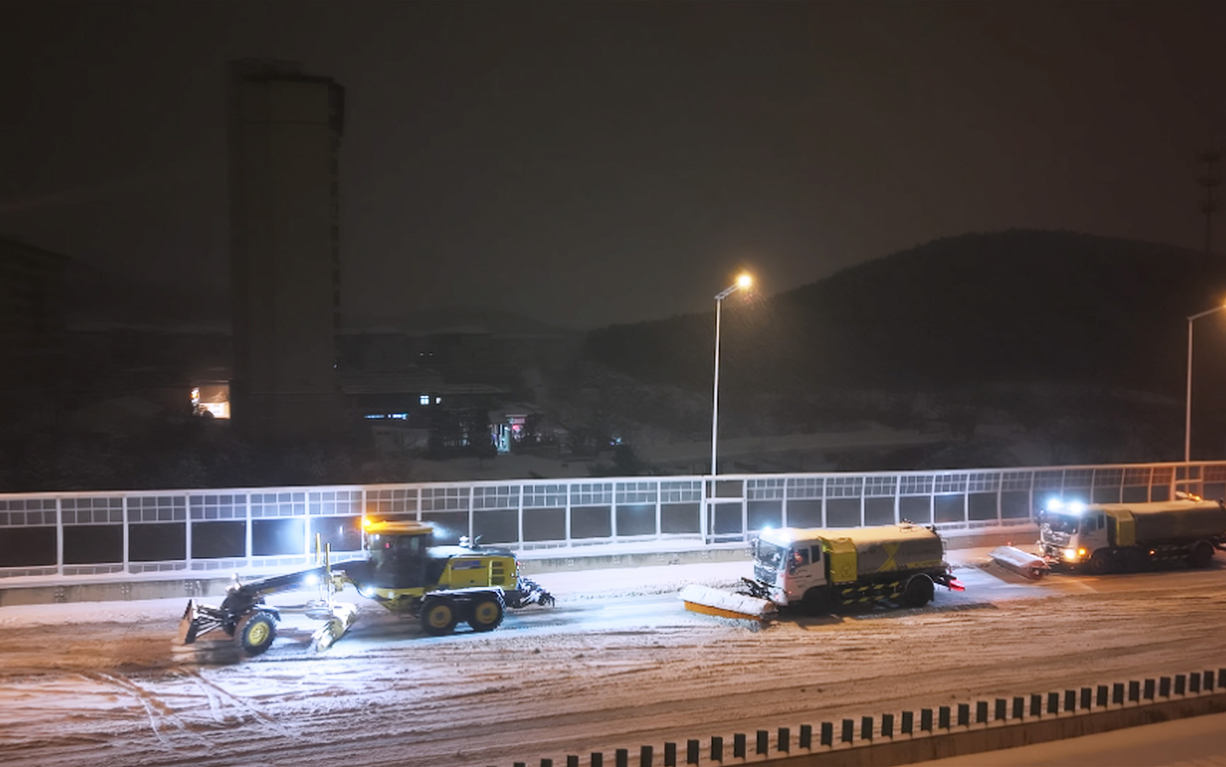 LETOU乐投除雪装备浴
