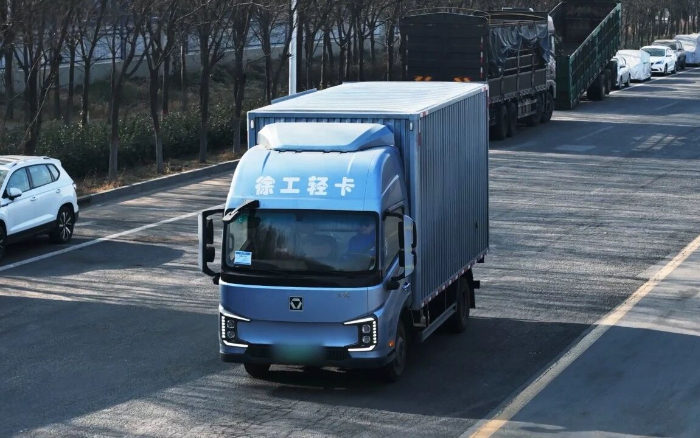不但大货厢，，，，，，LETOU乐投汉界轻卡凭诸多优势感动客户